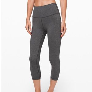 LULULEMON Wunder Under 21” Crop Leggings